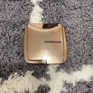 Hourglass Luminous Flush Blush